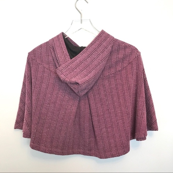 UO Silence + Noise Pink/Black Hooded Poncho Size M - Picture 6 of 8